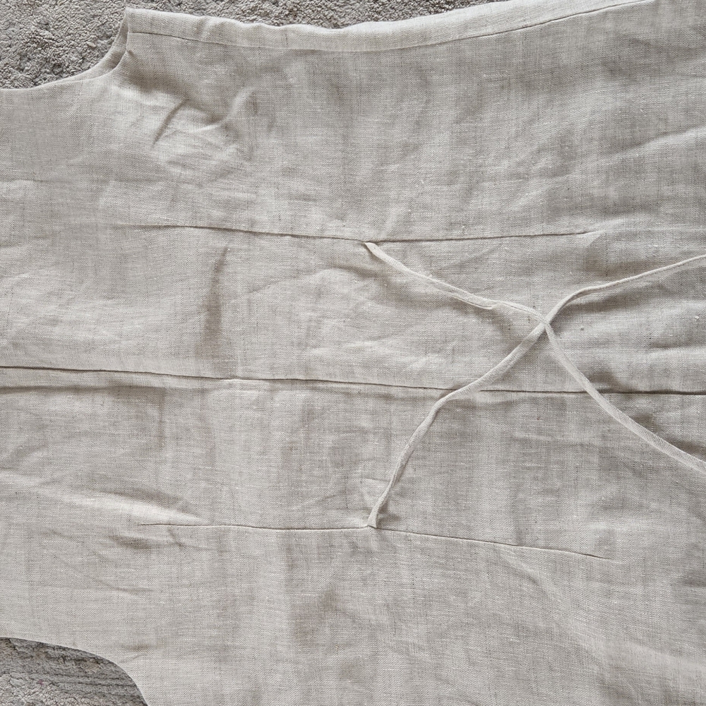 Sleeveless Beige Button-Down Top - Picture 6 of 6